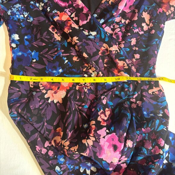 GUESS Multicolor Floral Long-Sleeve Wrap Dress - Size 6 - Picture 6 of 13
